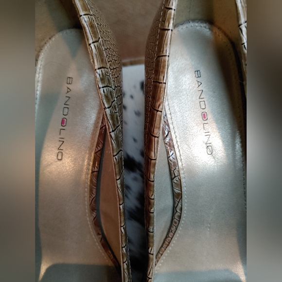 Bandolino Faux Patent Leather Heeled Loafer / Snake Pattern - Size 8.5 - Picture 2 of 8